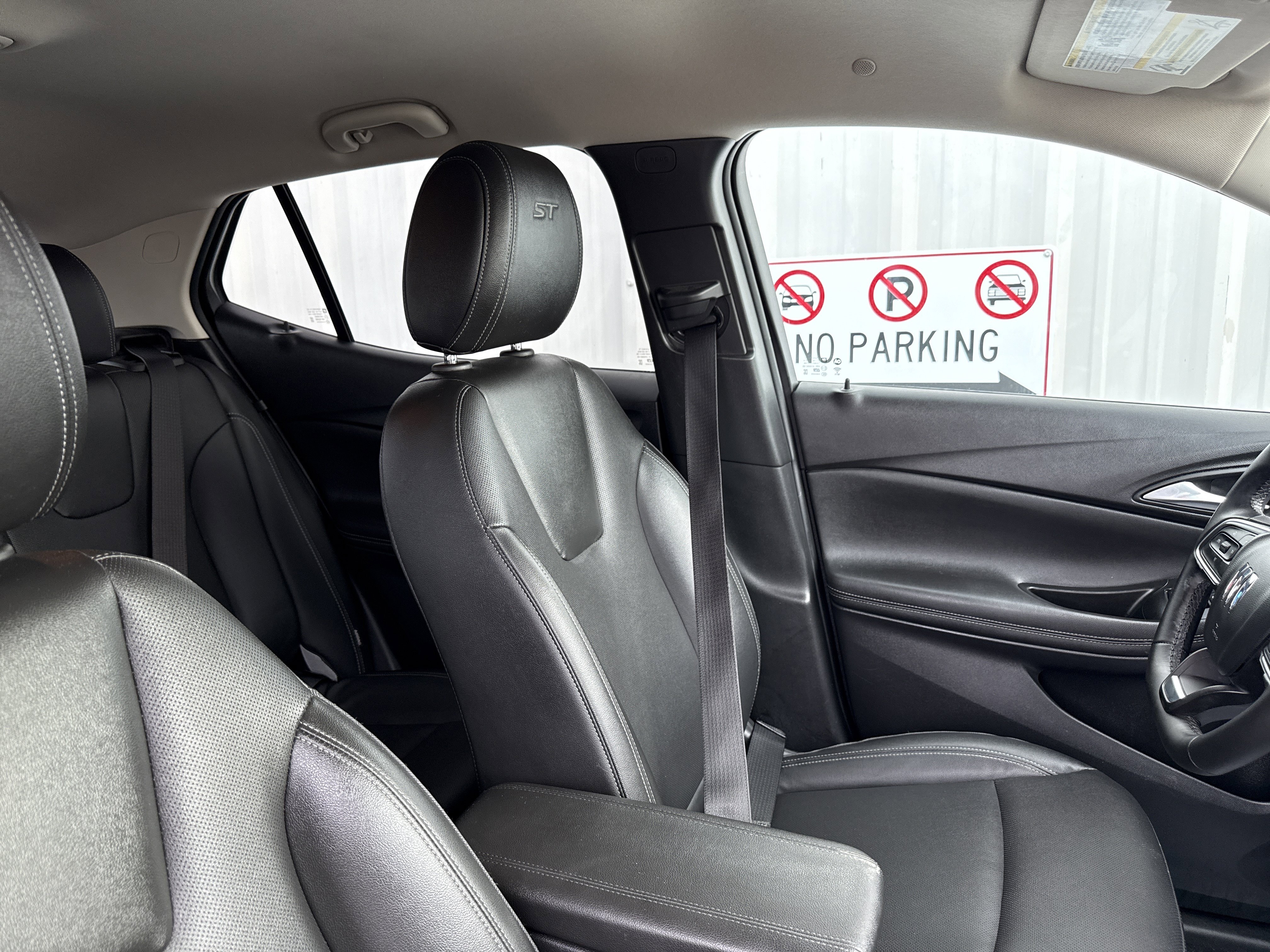 Used 2024 Buick Encore GX Sport Touring image 42