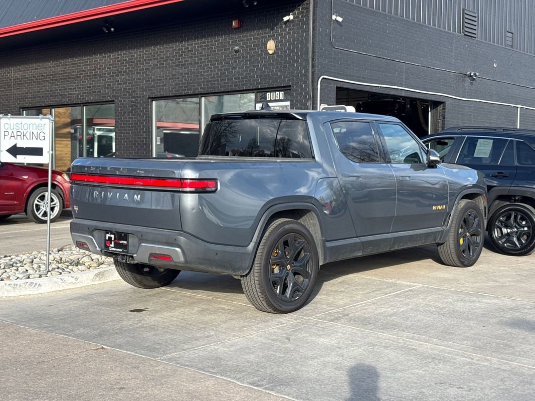 Used 2022 Rivian R1T Adventure image 2