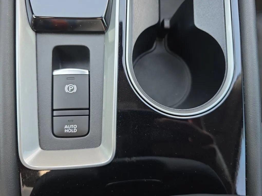 Used 2024 Nissan Altima 2.5 SV w/ SV Premium Package FWD image 35