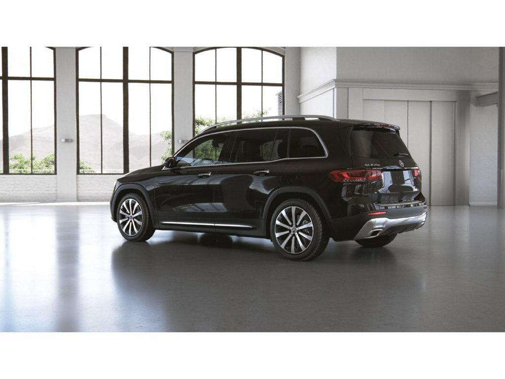 Used 2022 Mercedes-Benz GLB 250 4MATIC image 31