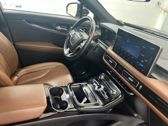 Used 2023 Lincoln Nautilus Reserve w/ Monochromatic Package AWD/4WD image 26