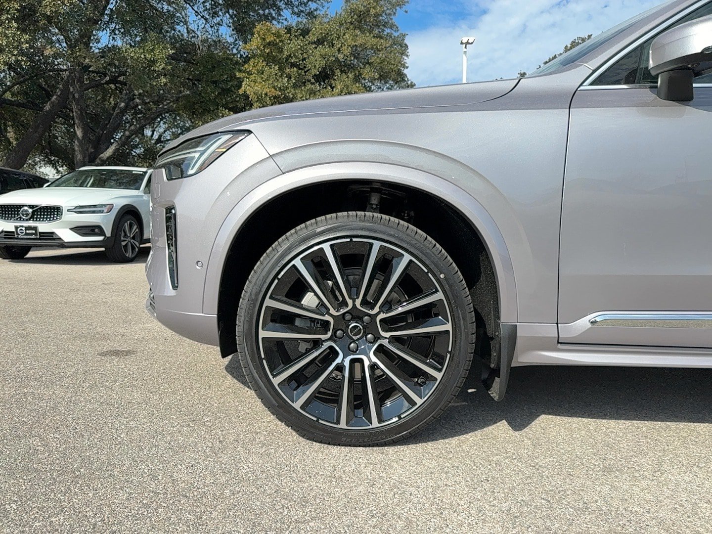 New 2026 Volvo XC90 B6 Ultra w/ Lounge Package AWD/4WD image 9