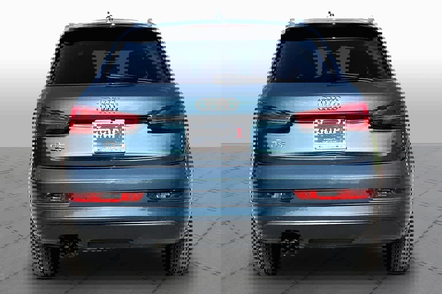 Used 2018 Audi Q3 2.0T Premium w/ Convenience Package FWD image 5