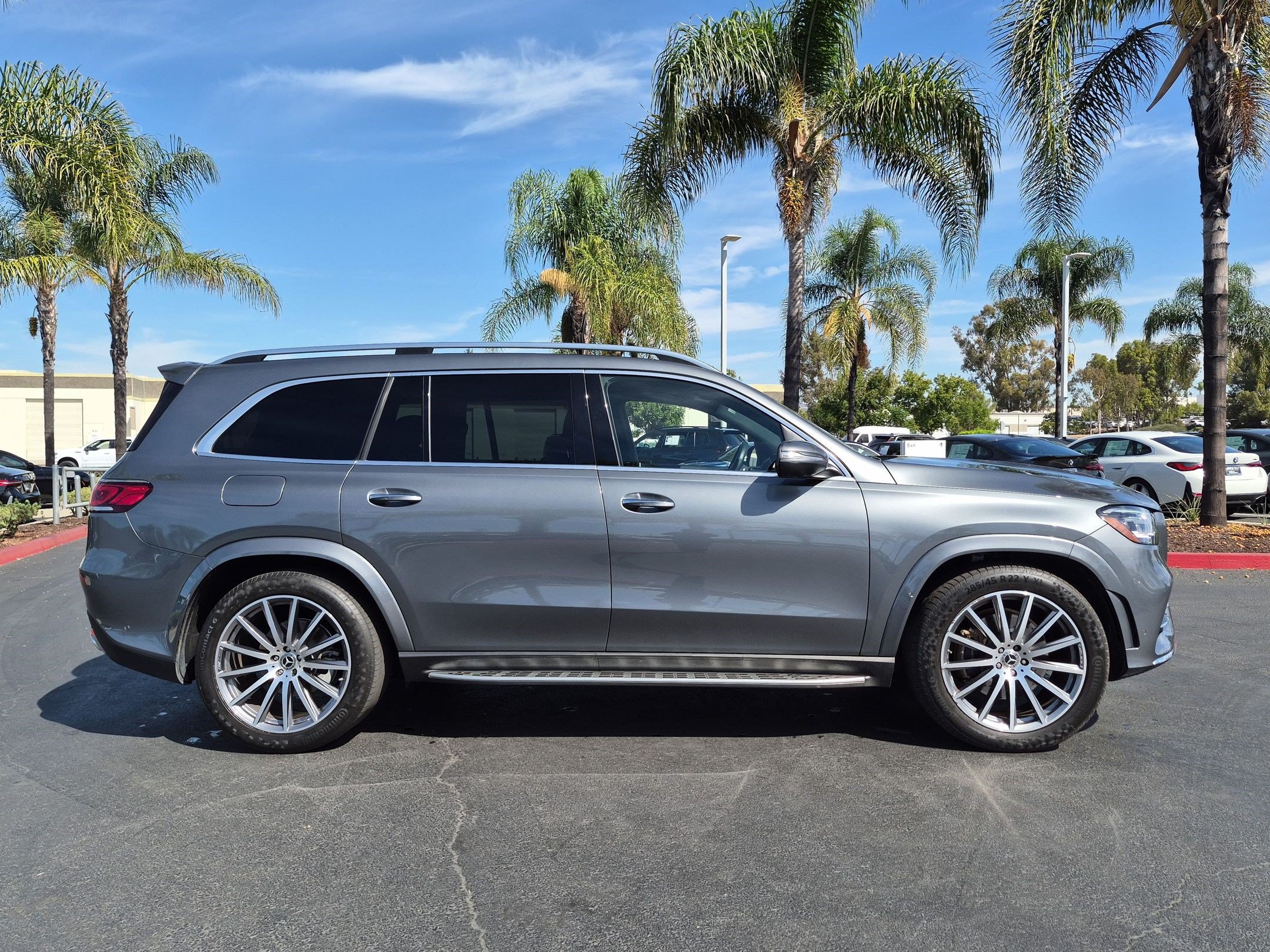 Used 2022 Mercedes-Benz GLS 450 4MATIC image 11