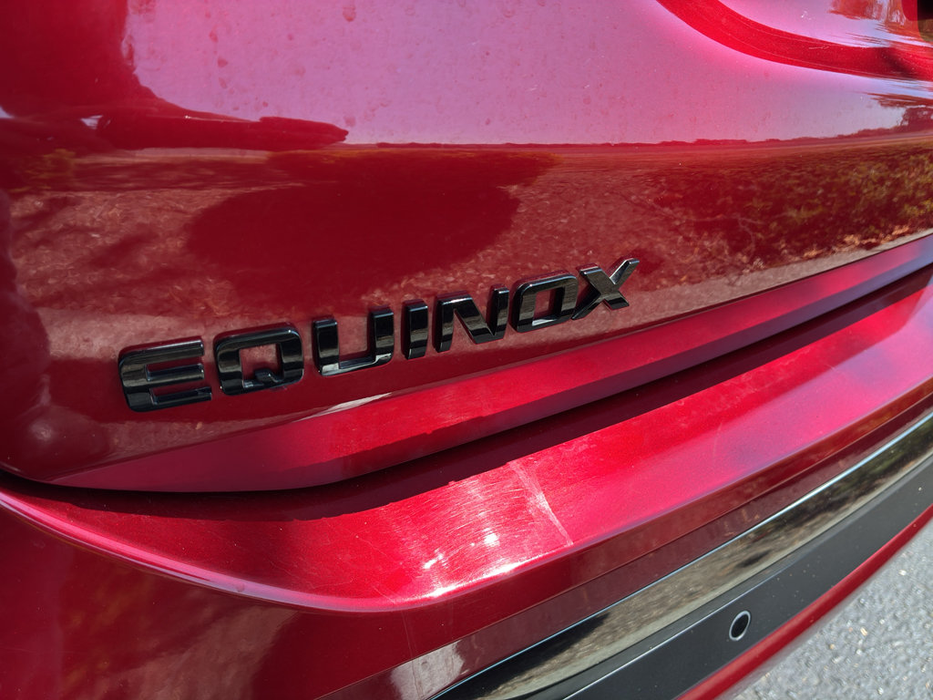 Used 2023 Chevrolet Equinox RS FWD image 11