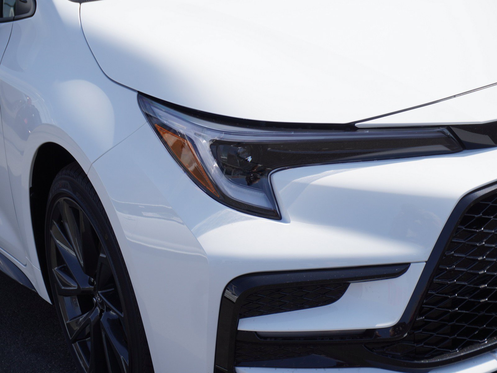 New 2027 Toyota Corolla SE FWD image 3
