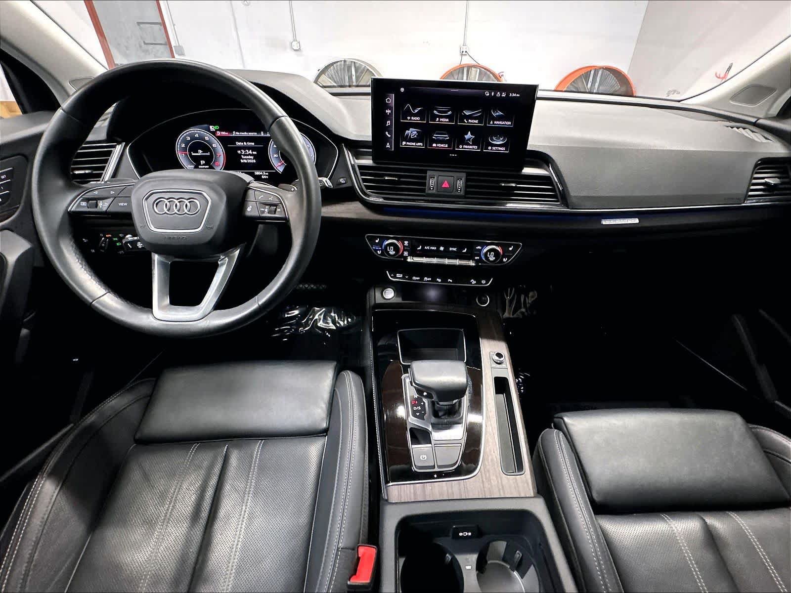 Used 2023 Audi Q5 2.0T Prestige w/ Prestige Package AWD/4WD image 16