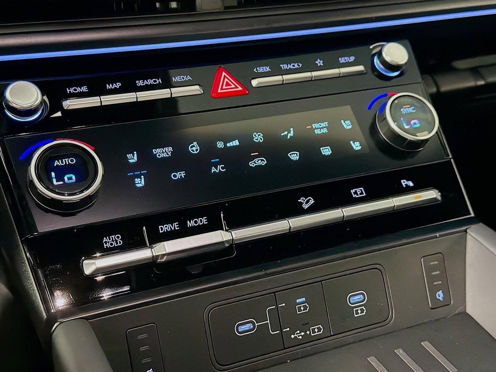 New 2026 Hyundai Santa Fe Calligraphy FWD image 18