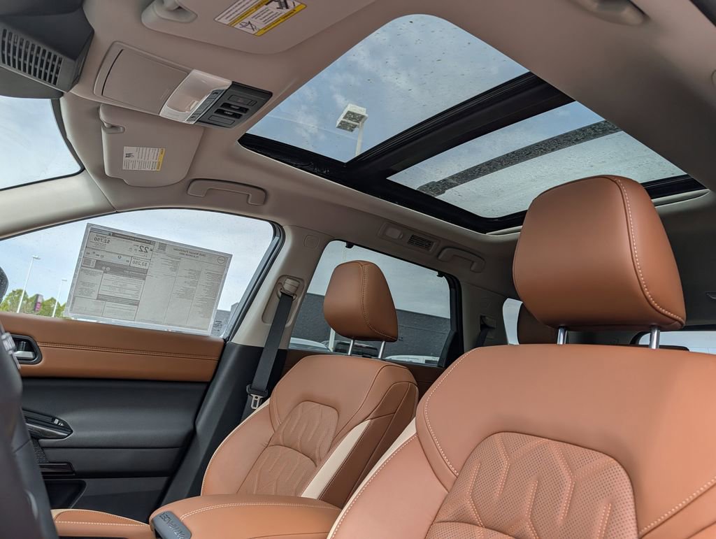 New 2026 Nissan Pathfinder Platinum AWD/4WD image 6