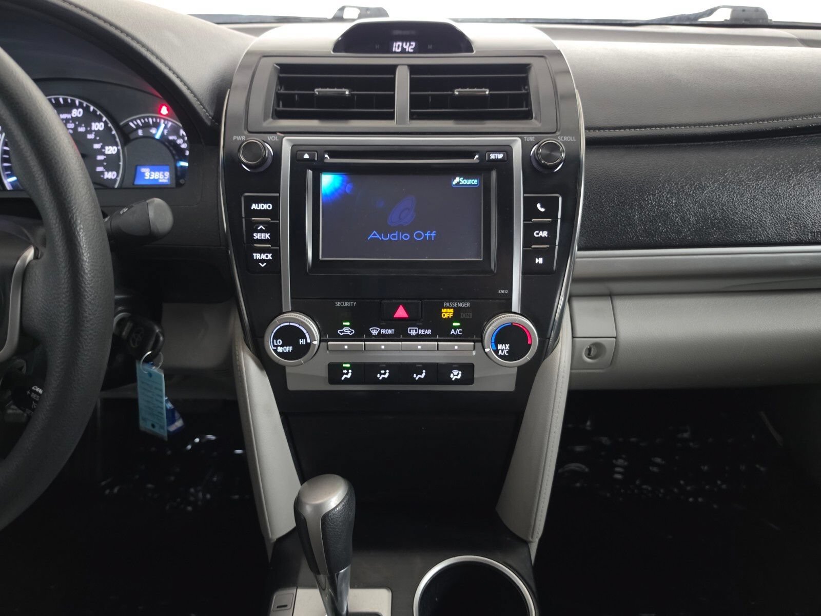 Used 2012 Toyota Camry LE FWD image 26