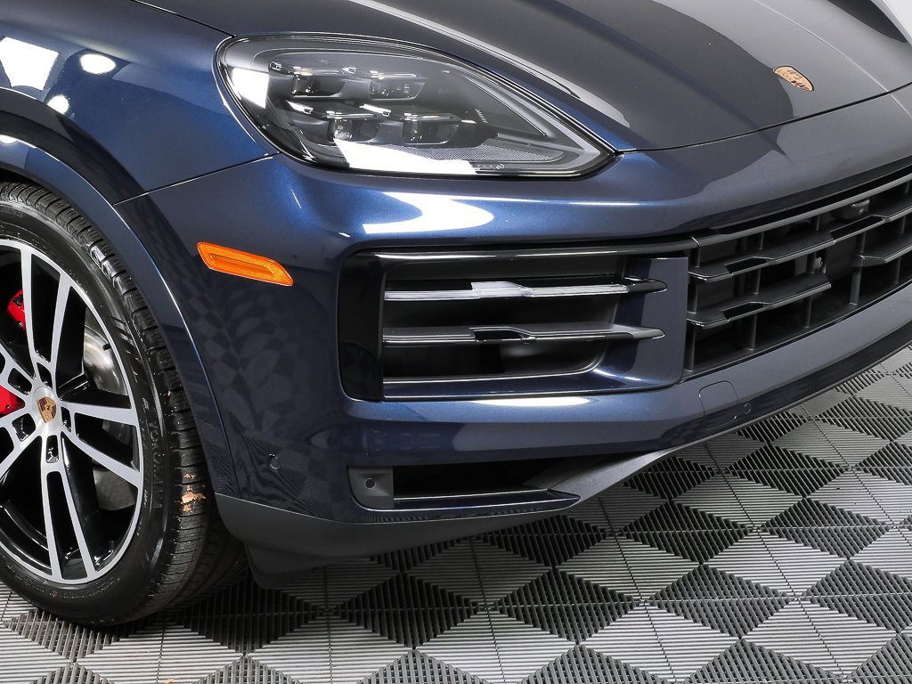 Certified 2025 Porsche Cayenne S image 38