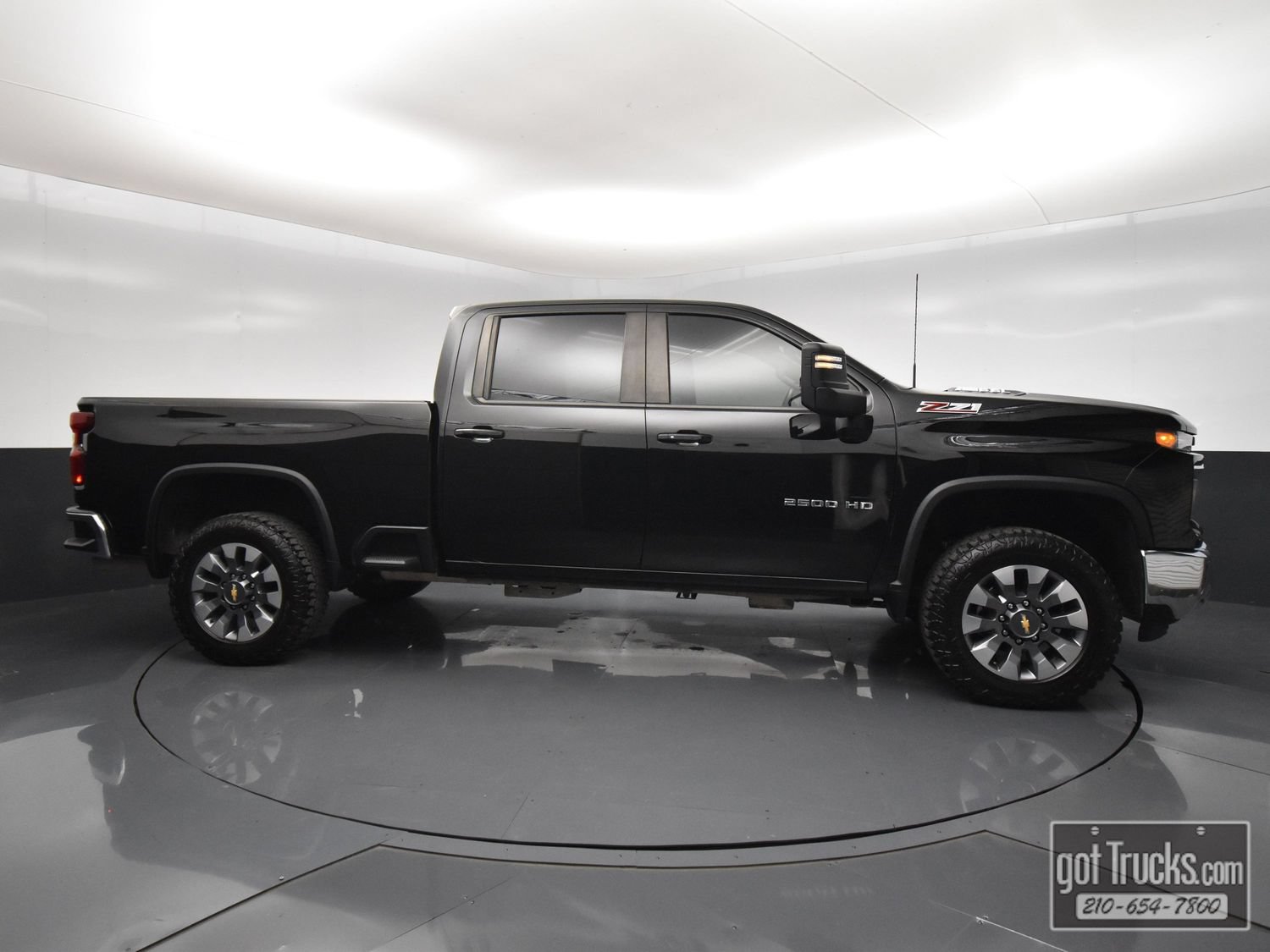 Used 2024 Chevrolet Silverado 2500 LT AWD/4WD image 53