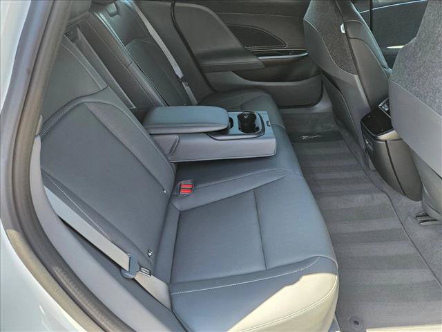 Used 2025 Lucid Air Pure RWD image 21