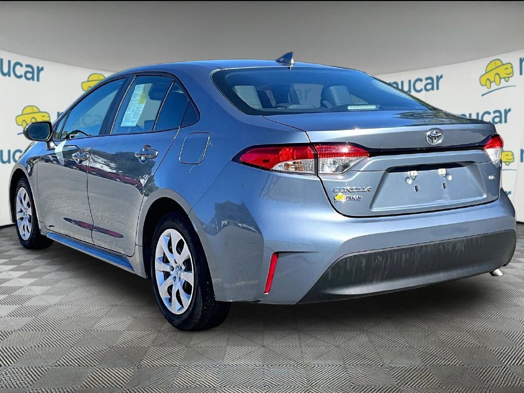 Used 2024 Toyota Corolla LE FWD image 4