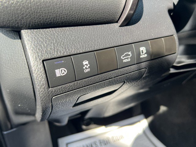 Used 2023 Toyota Camry SE image 23