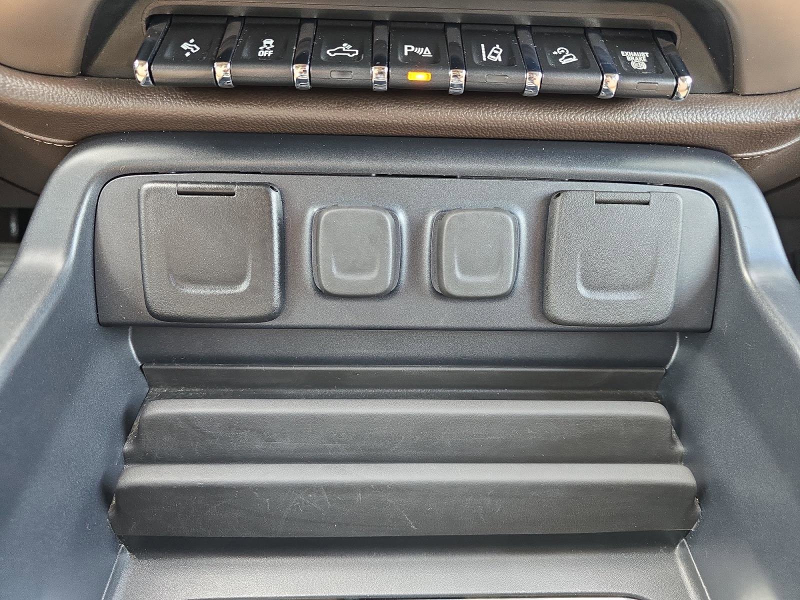 Used 2018 GMC Sierra 2500 Denali w/ Duramax Plus Package image 24