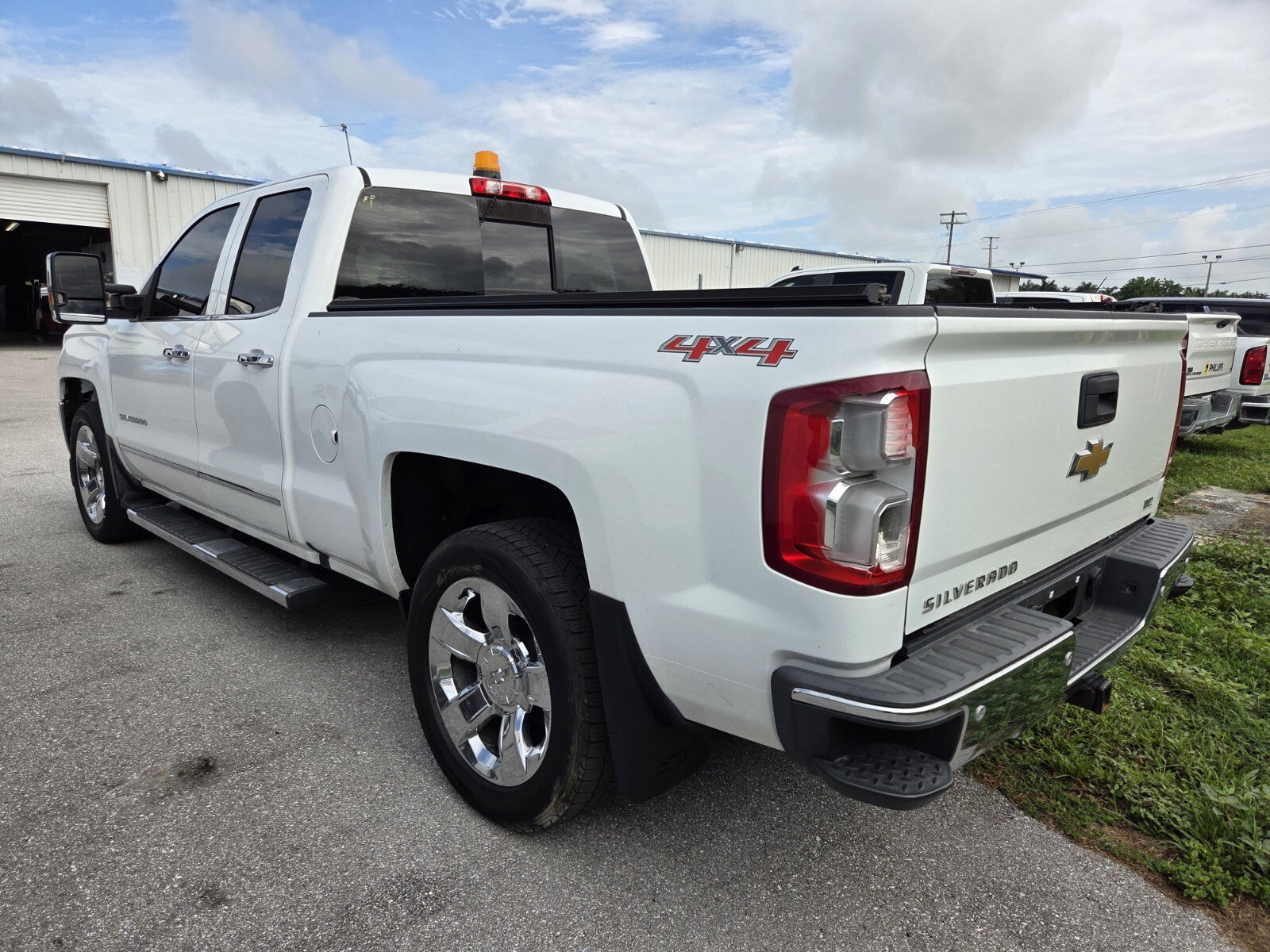 Certified 2017 Chevrolet Silverado 1500 LTZ w/ LTZ Plus Package AWD/4WD image 4