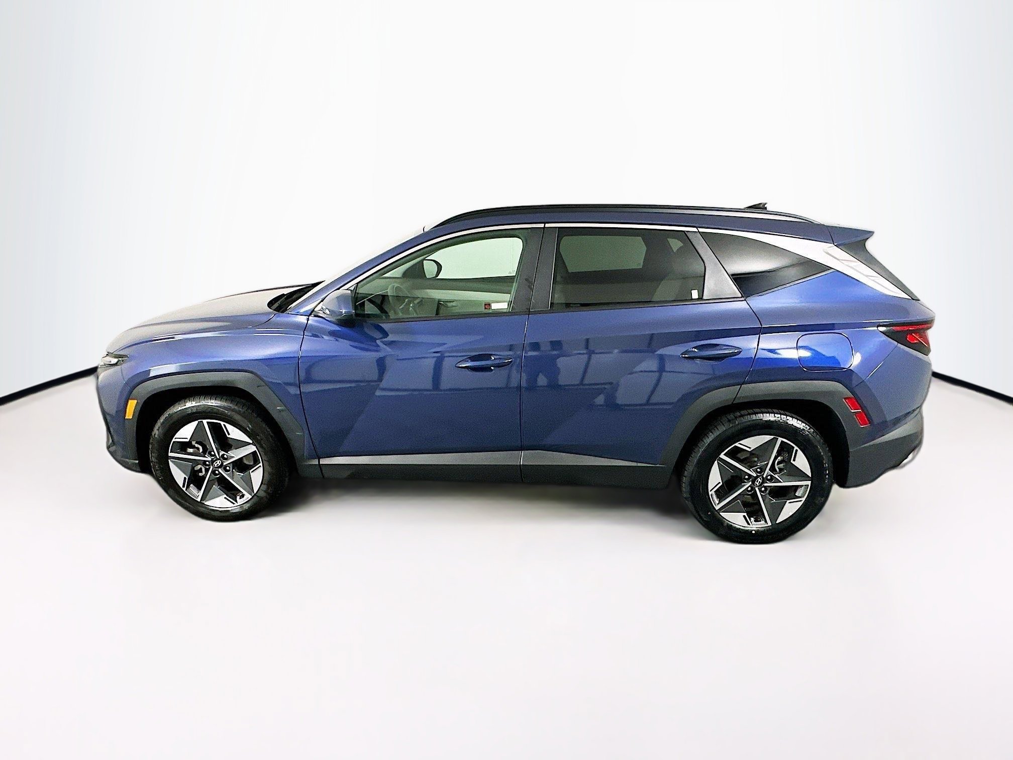 Used 2025 Hyundai Tucson SEL FWD image 4
