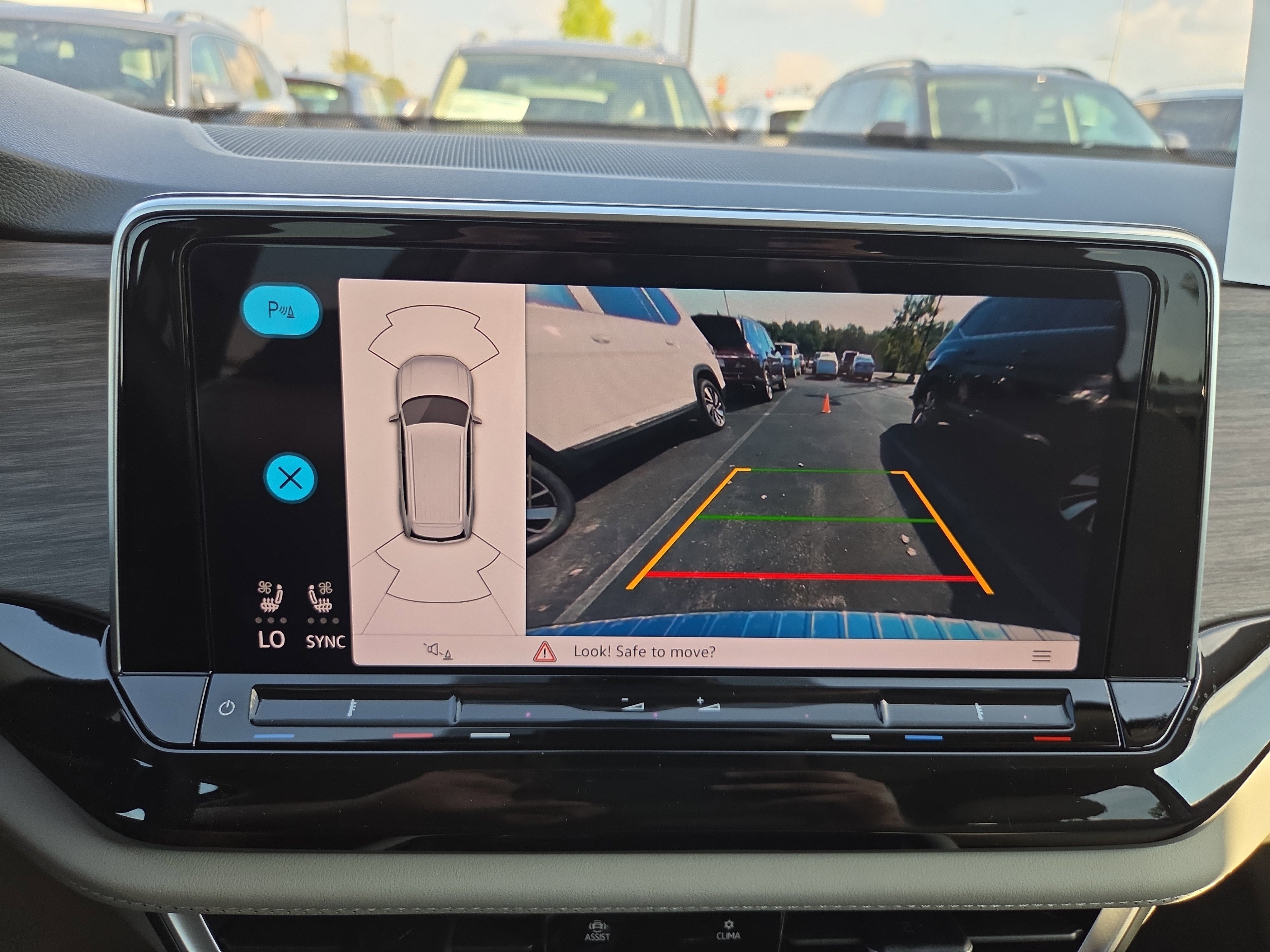 New 2026 Volkswagen Atlas SEL image 12