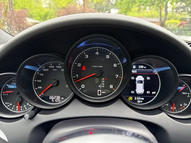 Used 2017 Porsche Cayenne Platinum Edition image 14