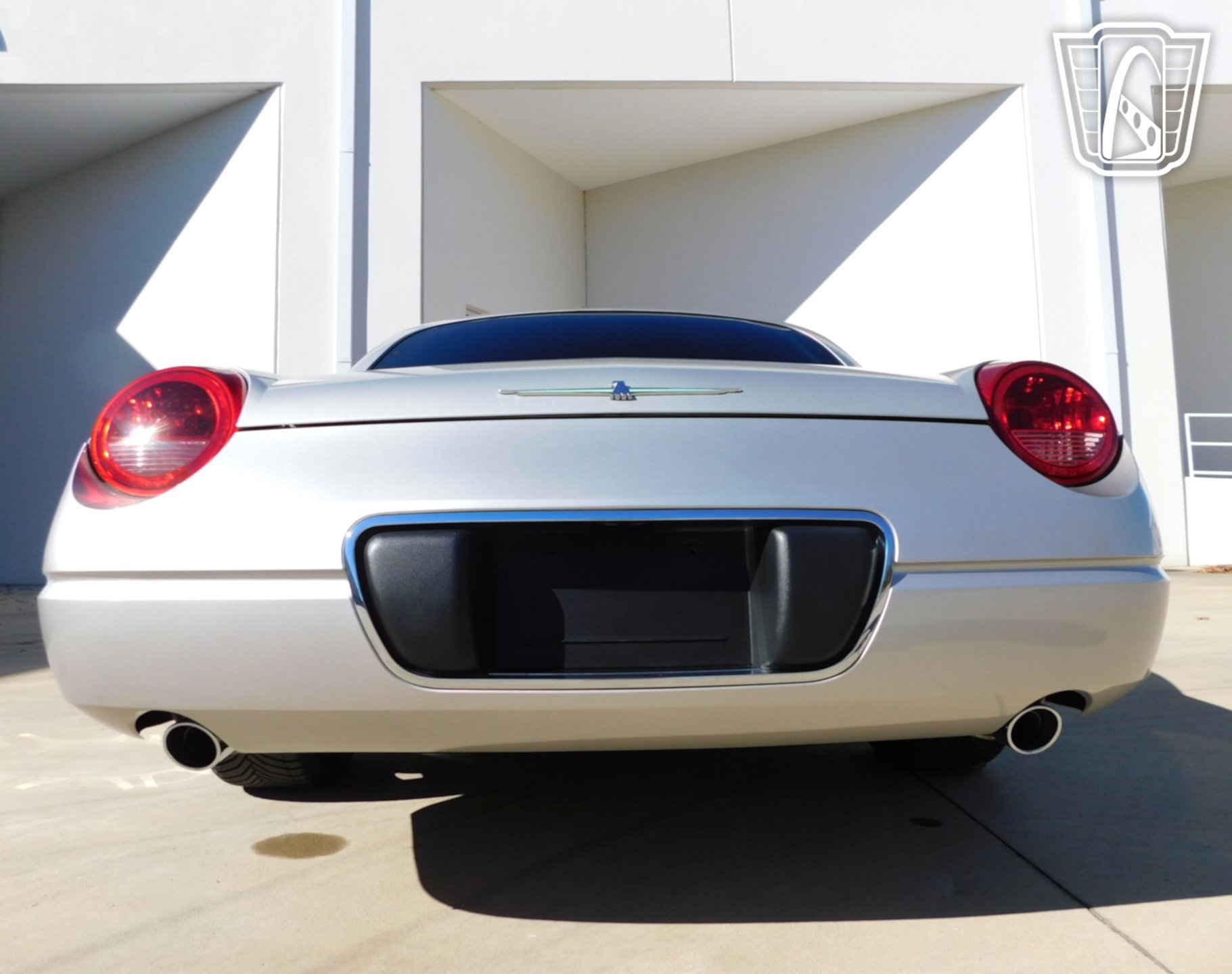Used 2005 Ford Thunderbird image 21