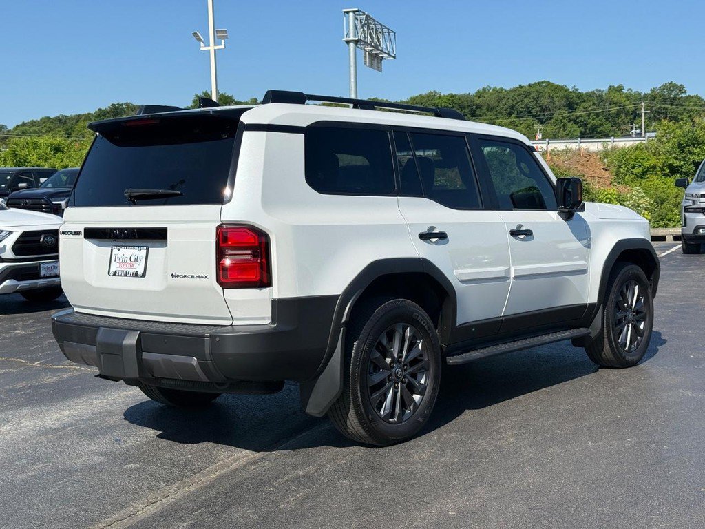 Certified 2025 Toyota Land Cruiser w/ Premium Package AWD/4WD image 3