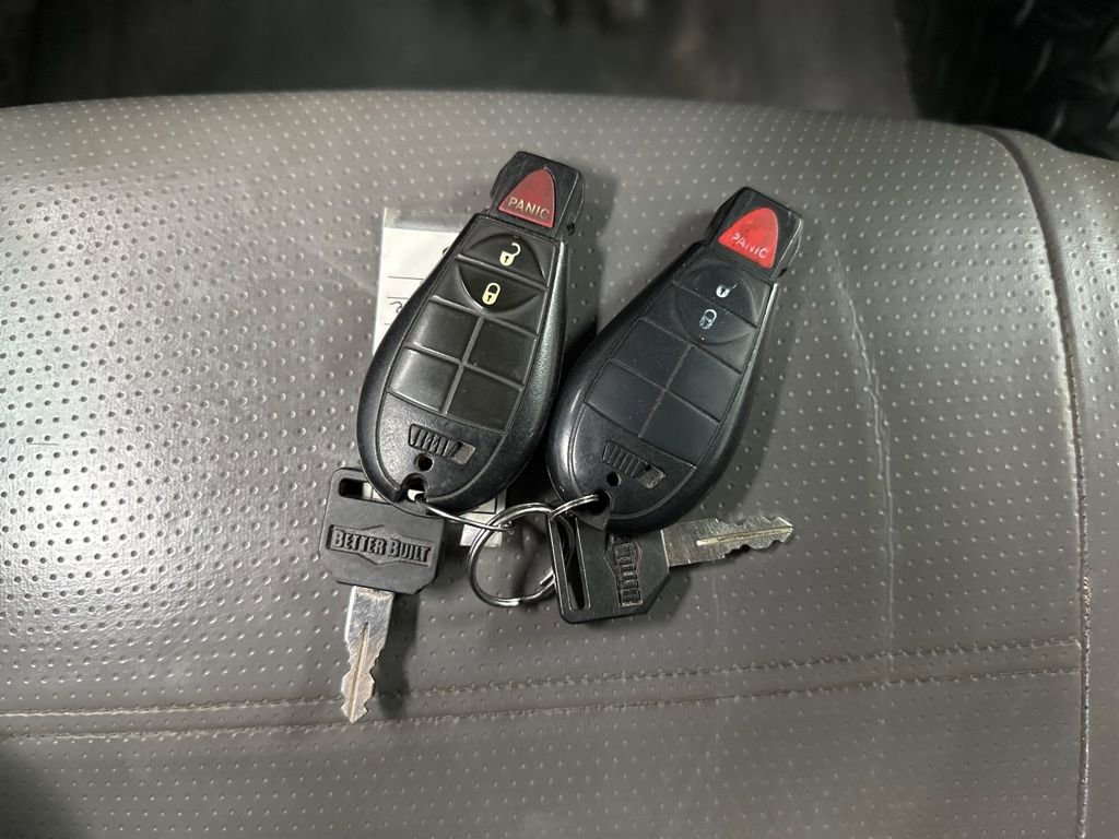 Used 2014 RAM 3500 Tradesman w/ Chrome Appearance Group image 33