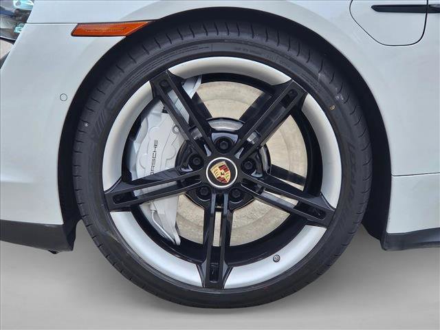 Used 2020 Porsche Taycan 4S image 25