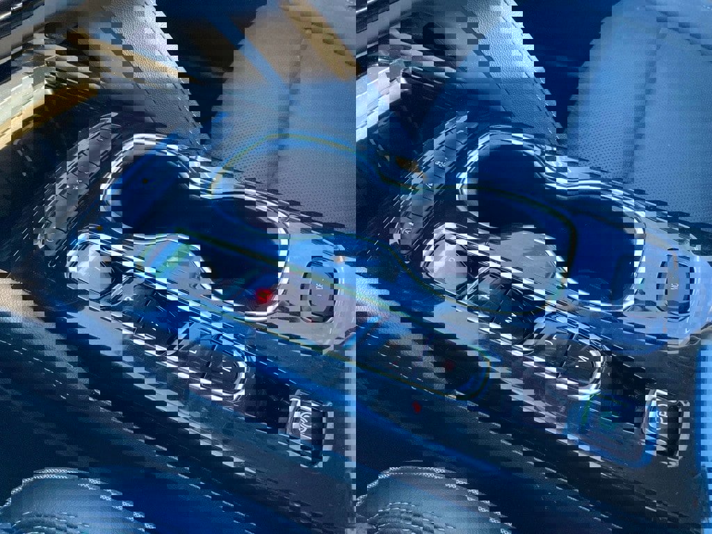 Used 2023 Buick Envision Essence image 24