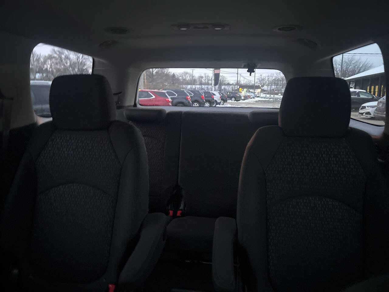 Used 2011 GMC Acadia SLE image 29