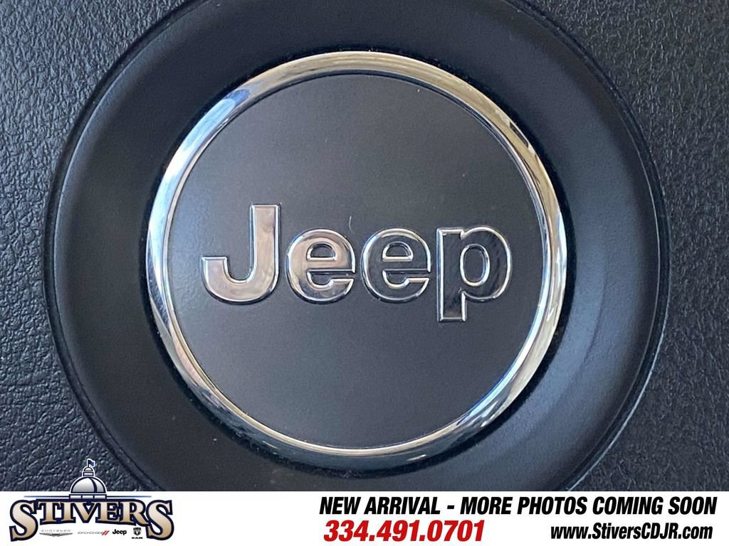 Used 2017 Jeep Grand Cherokee Overland w/ Jeep Active Safety Group AWD/4WD image 63