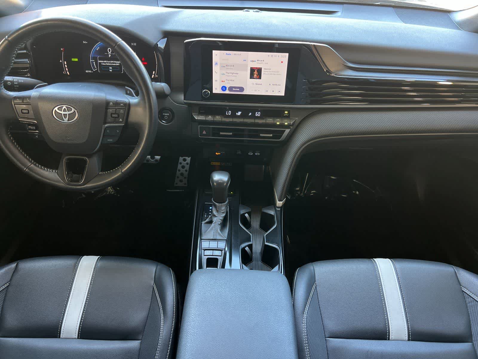 Used 2025 Toyota Camry SE FWD image 4