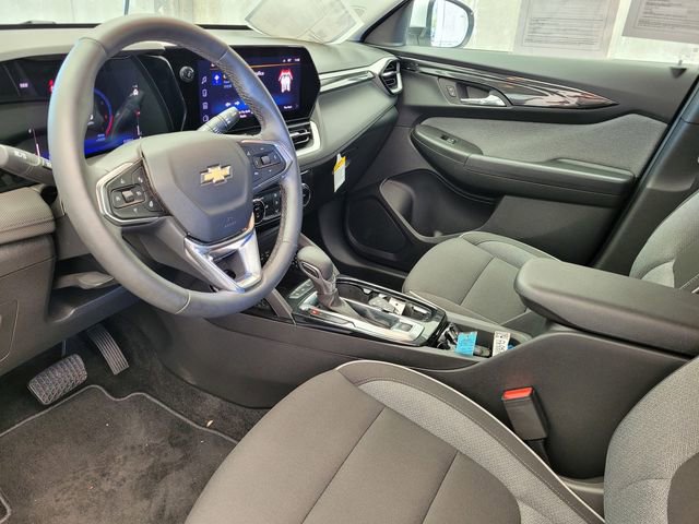 Used 2025 Chevrolet TrailBlazer LT w/ Convenience Package image 12