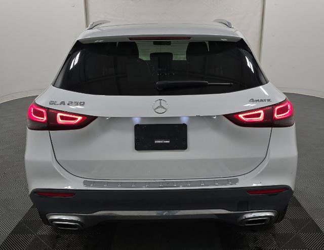 Used 2022 Mercedes-Benz GLA 250 4MATIC w/ Premium Package Lite image 5