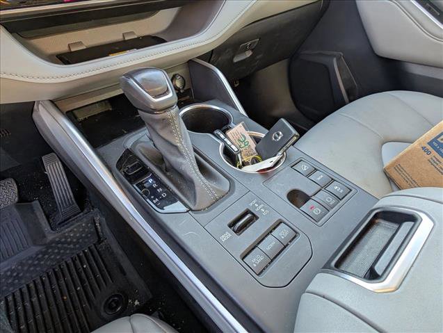 Certified 2024 Toyota Highlander XLE image 14