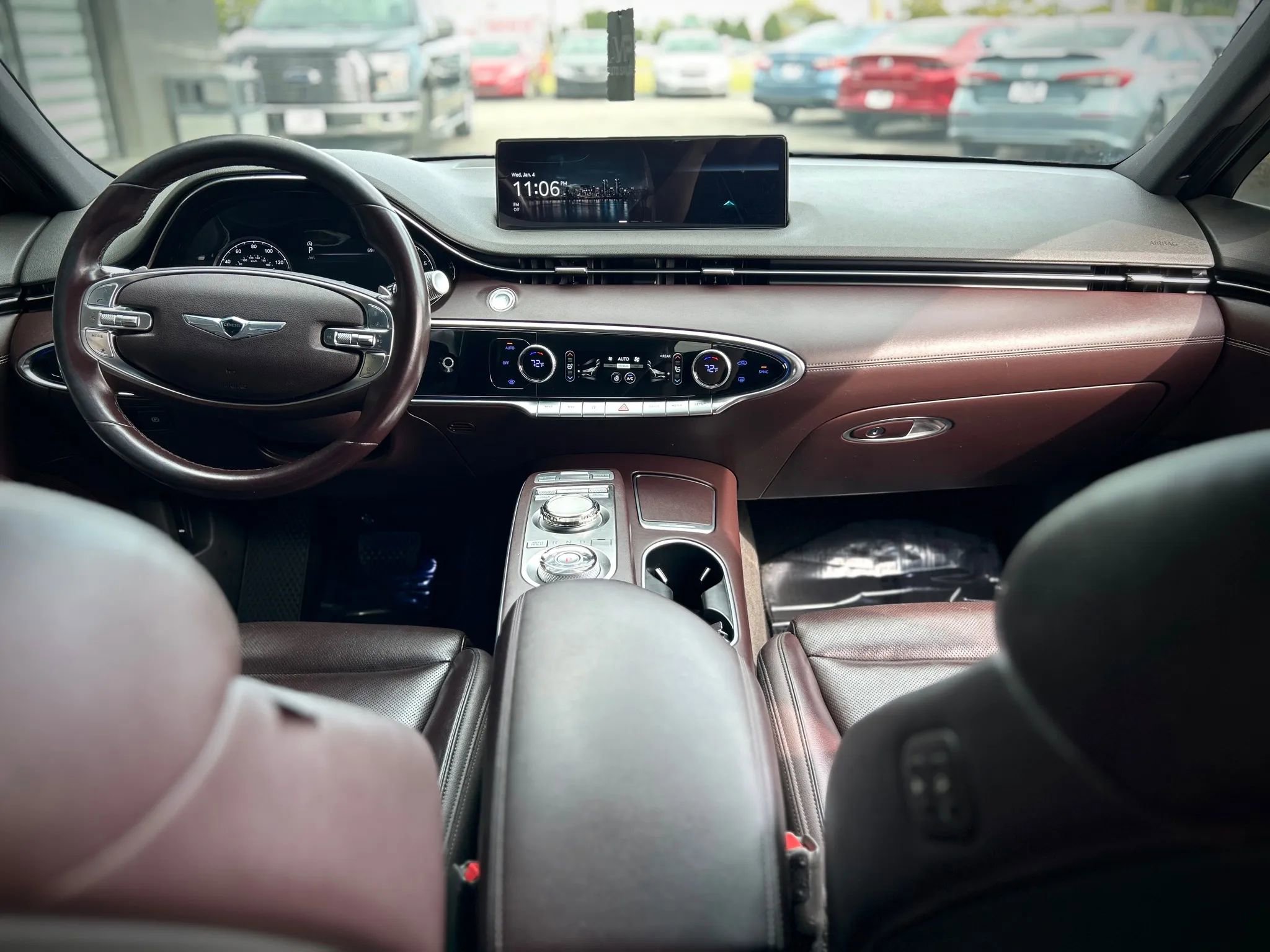 Used 2022 Genesis GV70 2.5T w/ Advanced Package image 16