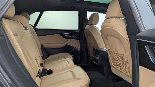 Used 2022 Audi Q8 Premium Plus w/ Premium Plus Package image 19