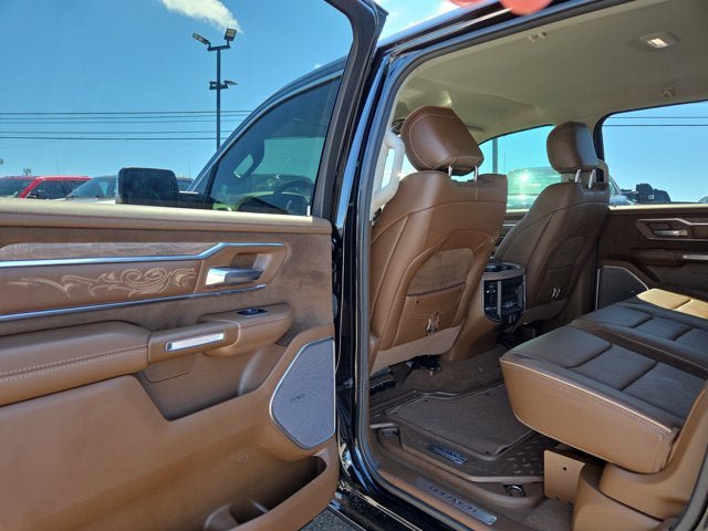 Used 2023 RAM 1500 Limited AWD/4WD image 11