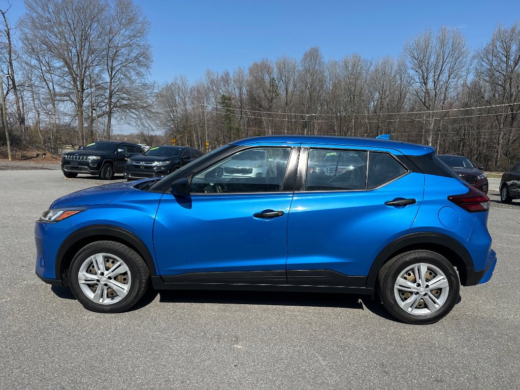 Used 2022 Nissan Kicks S image 4