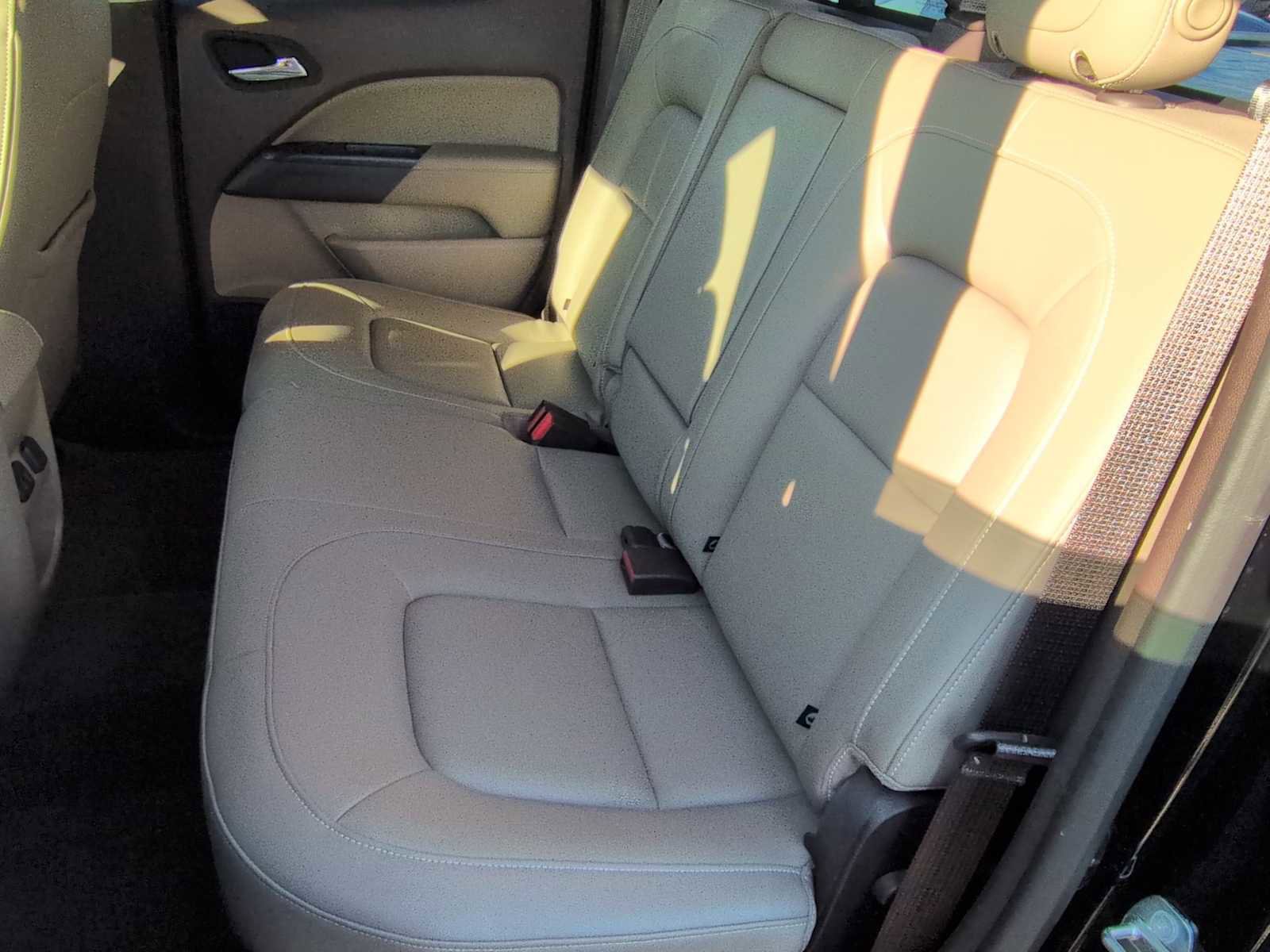 Used 2017 GMC Canyon SLT w/ Driver Alert Package image 20