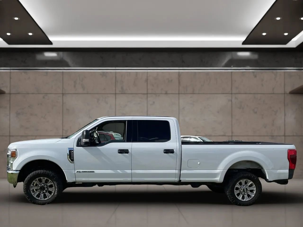 Used 2022 Ford F250 XLT image 2