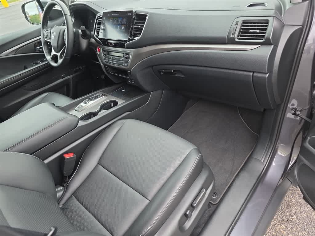Certified 2025 Honda Ridgeline RTL image 11