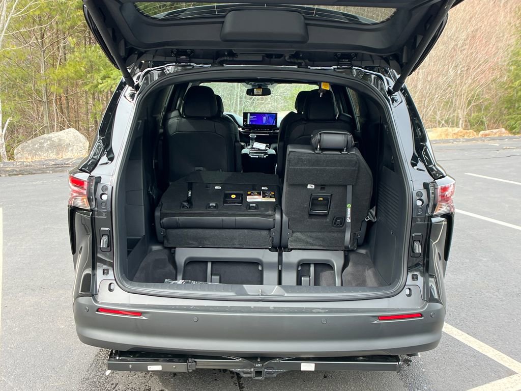 New 2026 Toyota Sienna XLE Woodland Edition image 10