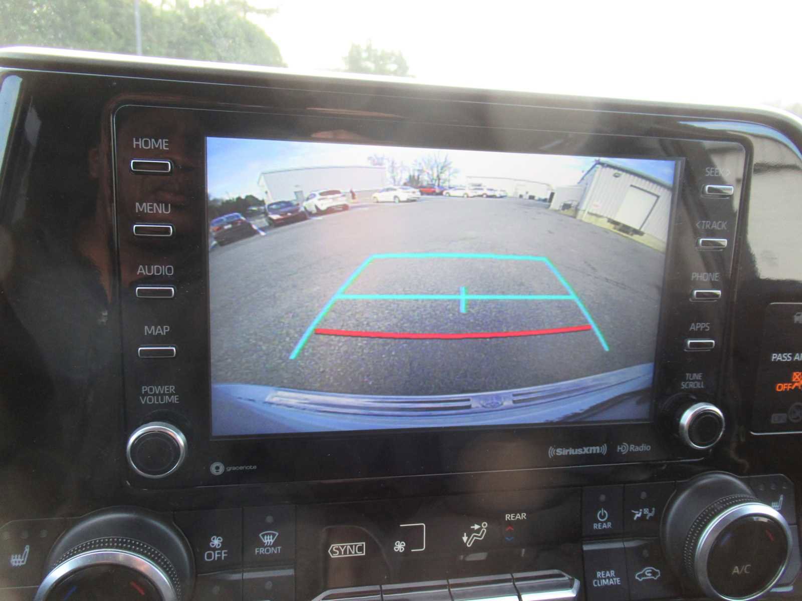 Used 2022 Toyota Highlander XLE image 35