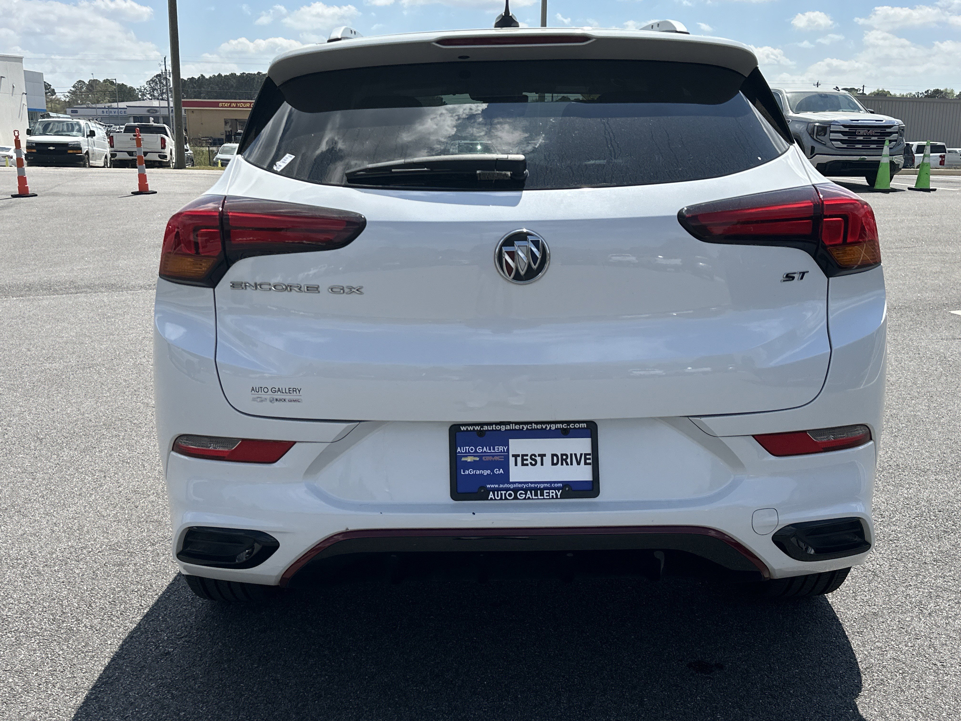 Certified 2023 Buick Encore GX Select w/ Sport Touring Package image 7