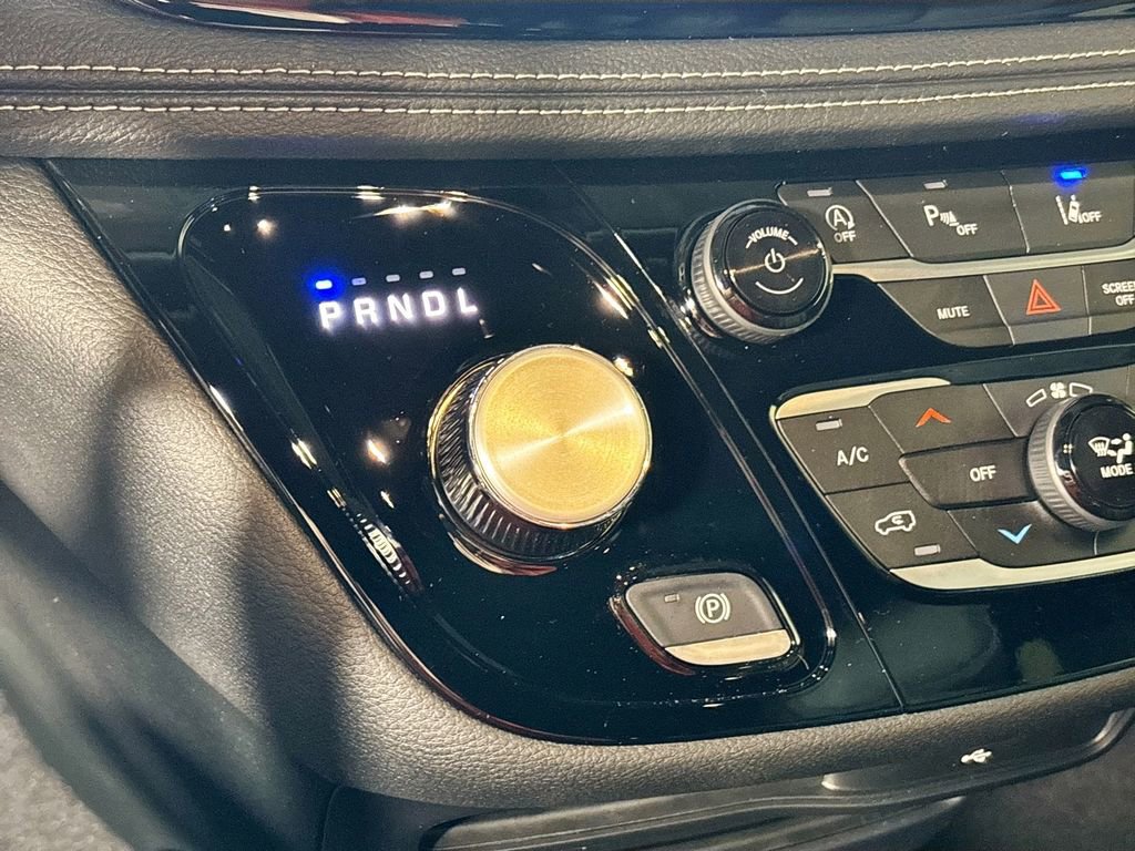 New 2026 Chrysler Pacifica Select image 17