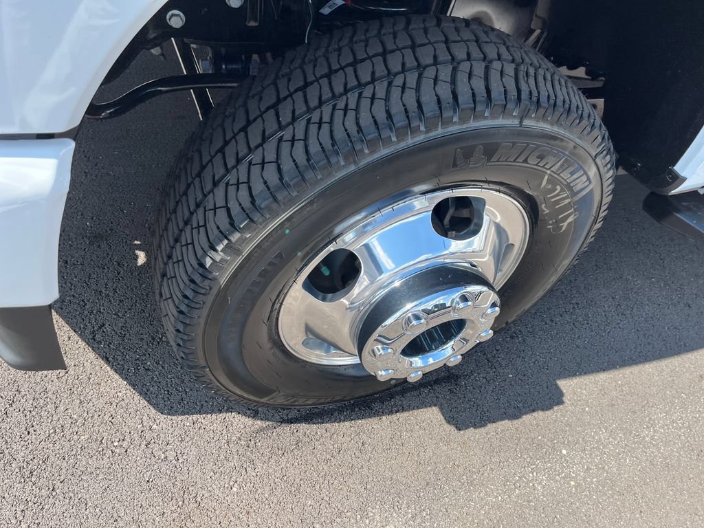 New 2027 Ford F350 XL w/ STX Appearance Package AWD/4WD image 9
