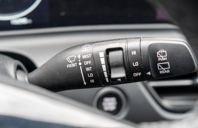 Used 2025 Kia Seltos EX image 24