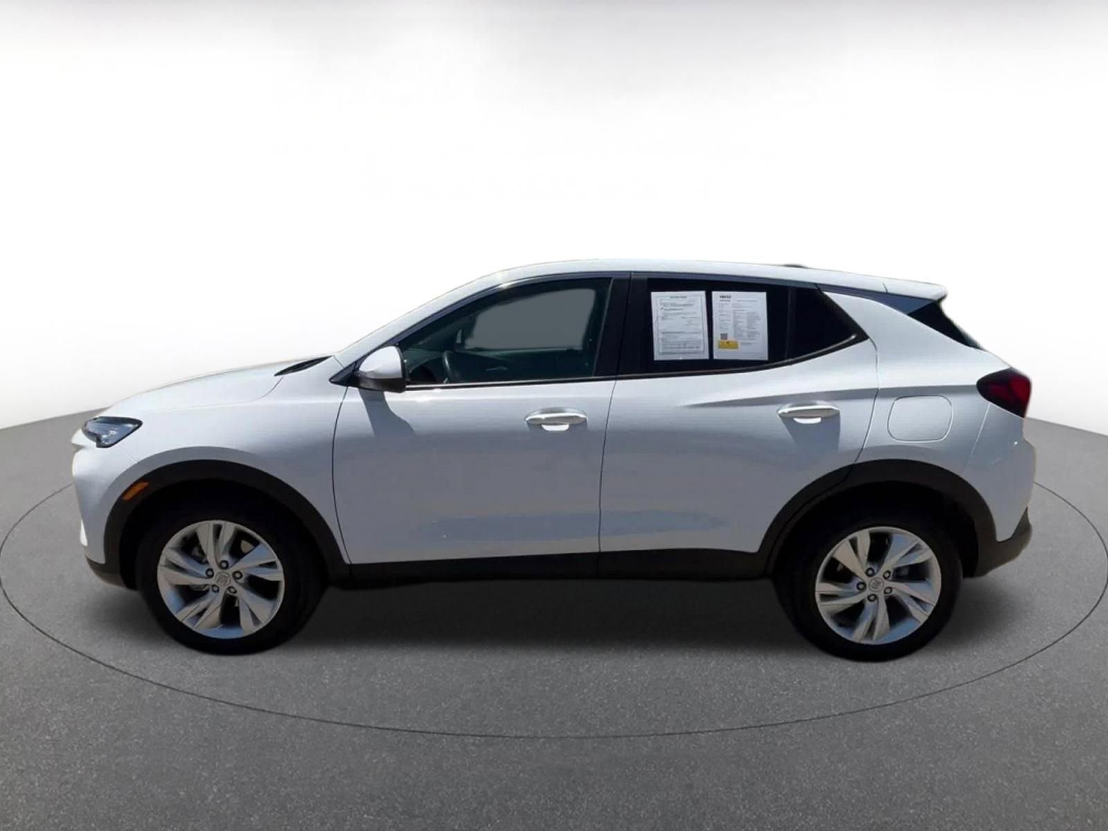 Used 2025 Buick Encore GX Preferred FWD image 9