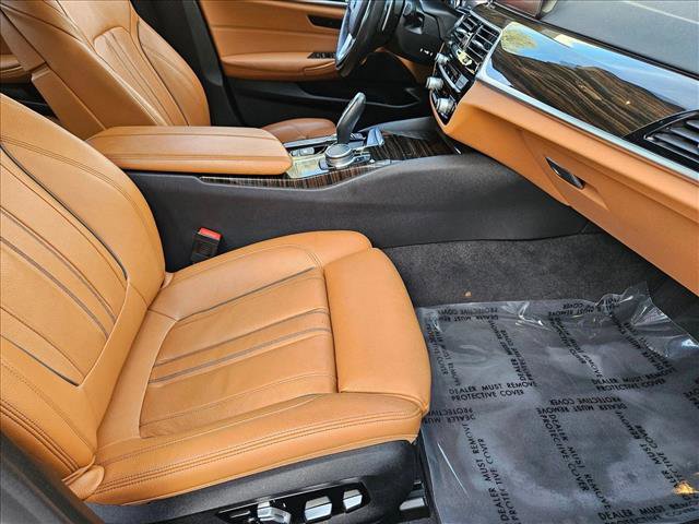 Used 2019 BMW 530e w/ Convenience Package image 20